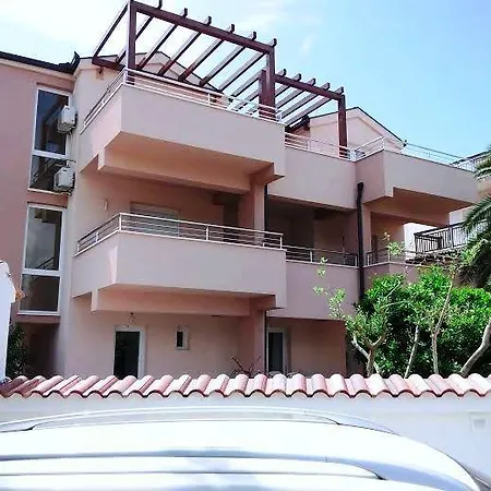Barba Ive Apartman *